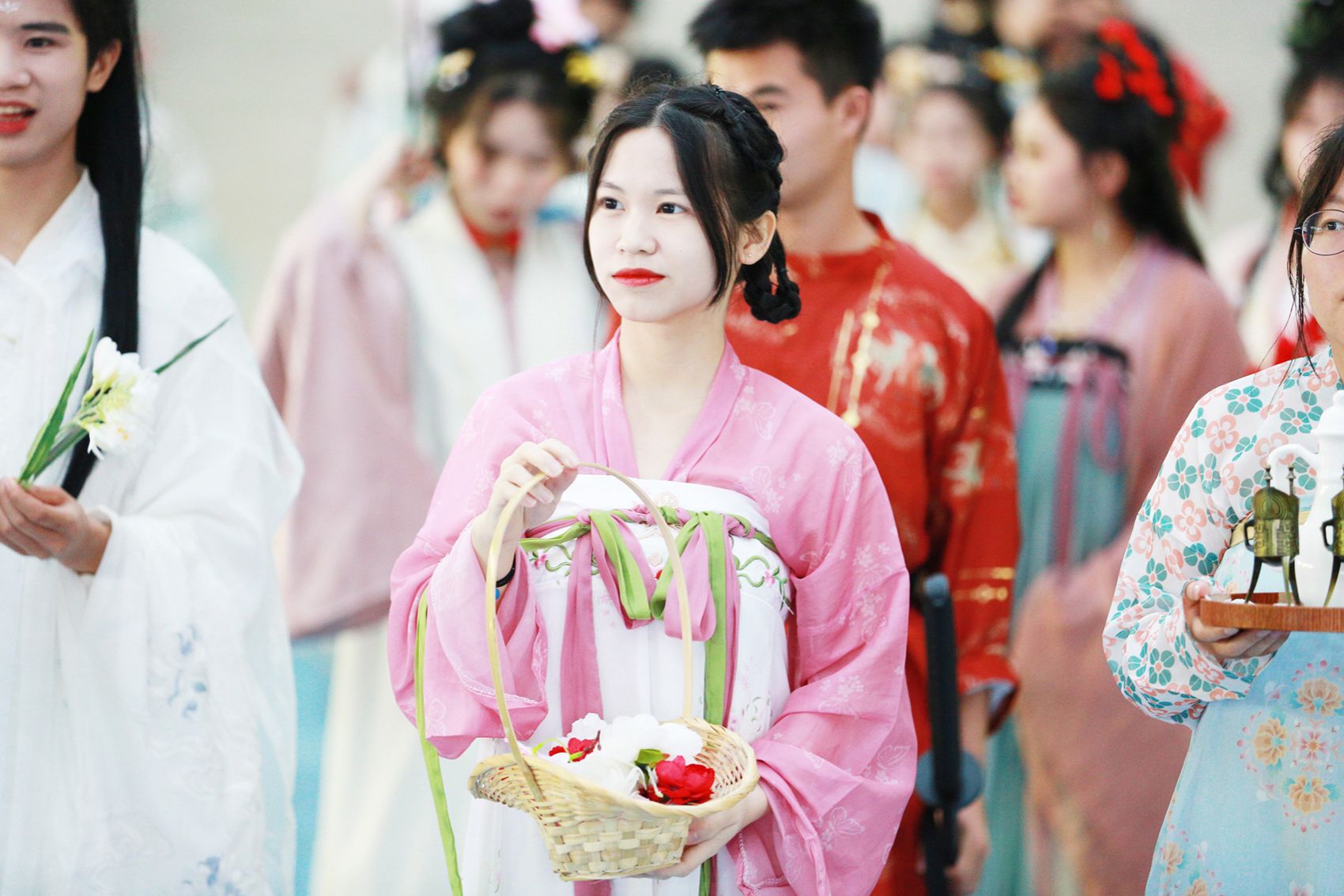 广西英华国际职业学院倾尽汉服社花朝节活动